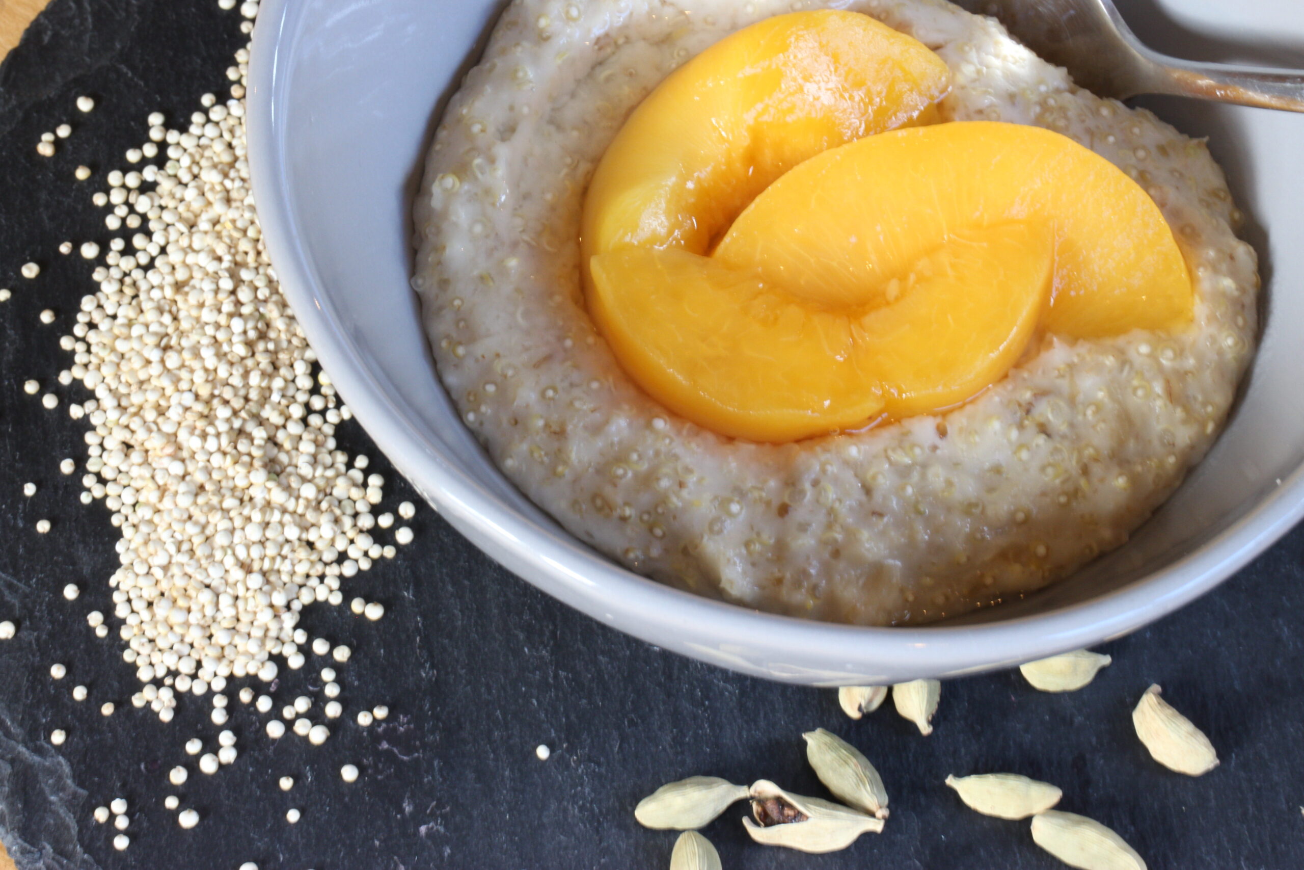 Peach, Cardamom and quinoa porridge – Sarah Leanne Fitness